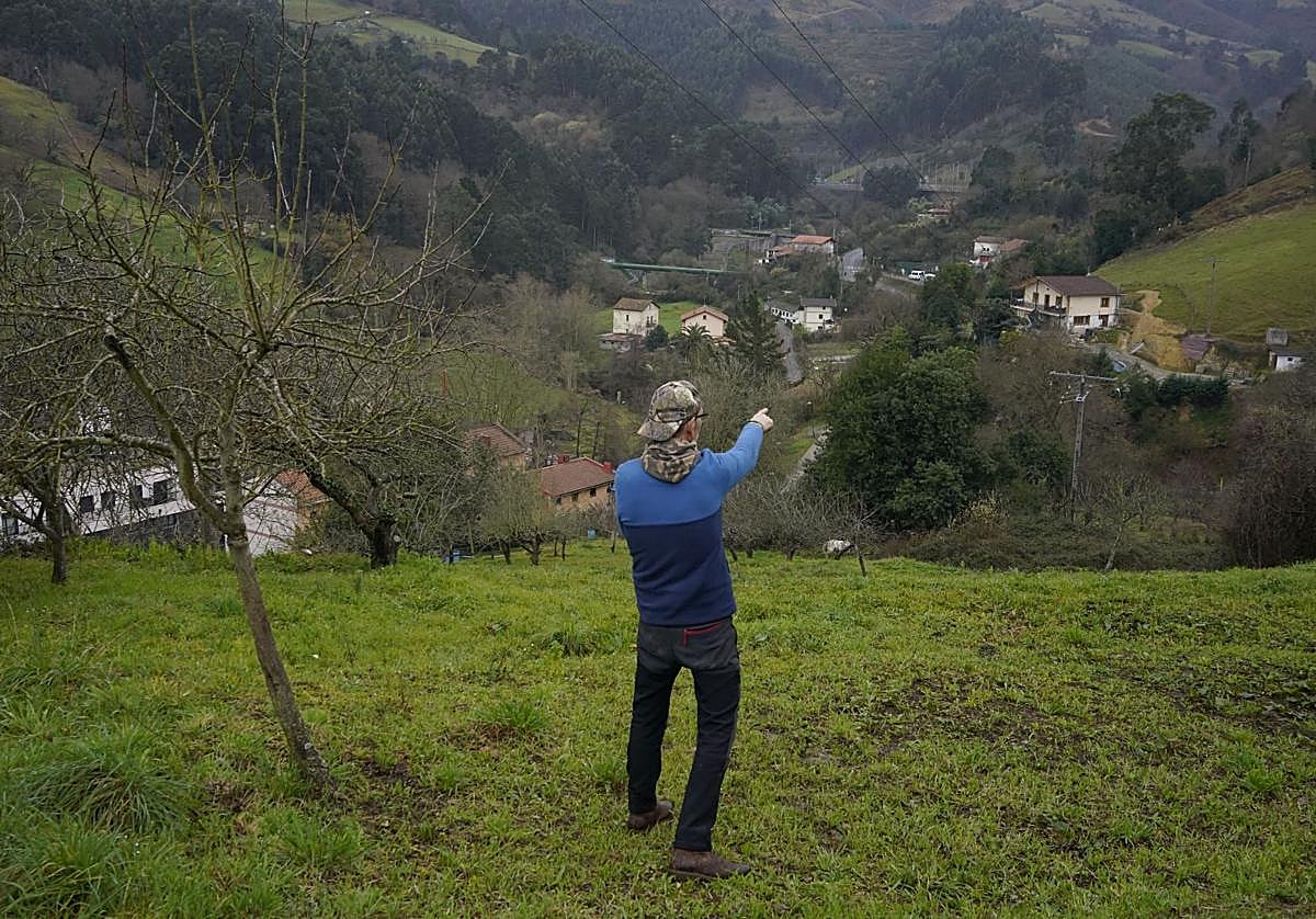 Zona de El Regato por donde discurrirá el viaducto que se ha proyectado en Gorostiza.