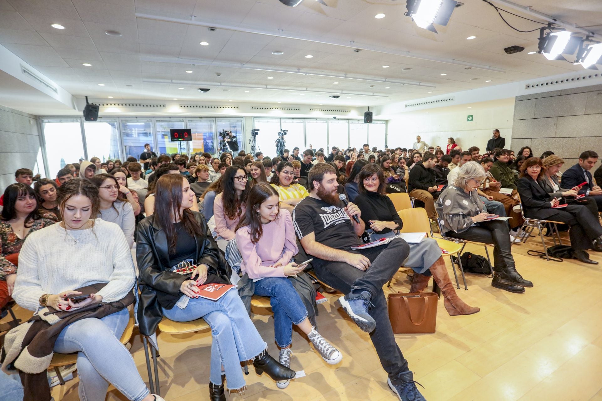 Gazte Up!, la Jornada de Empleo y Juventud, en imágenes