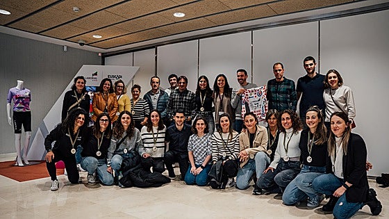 El equipo ciclista Laboral Kutxa fija sus cimientos