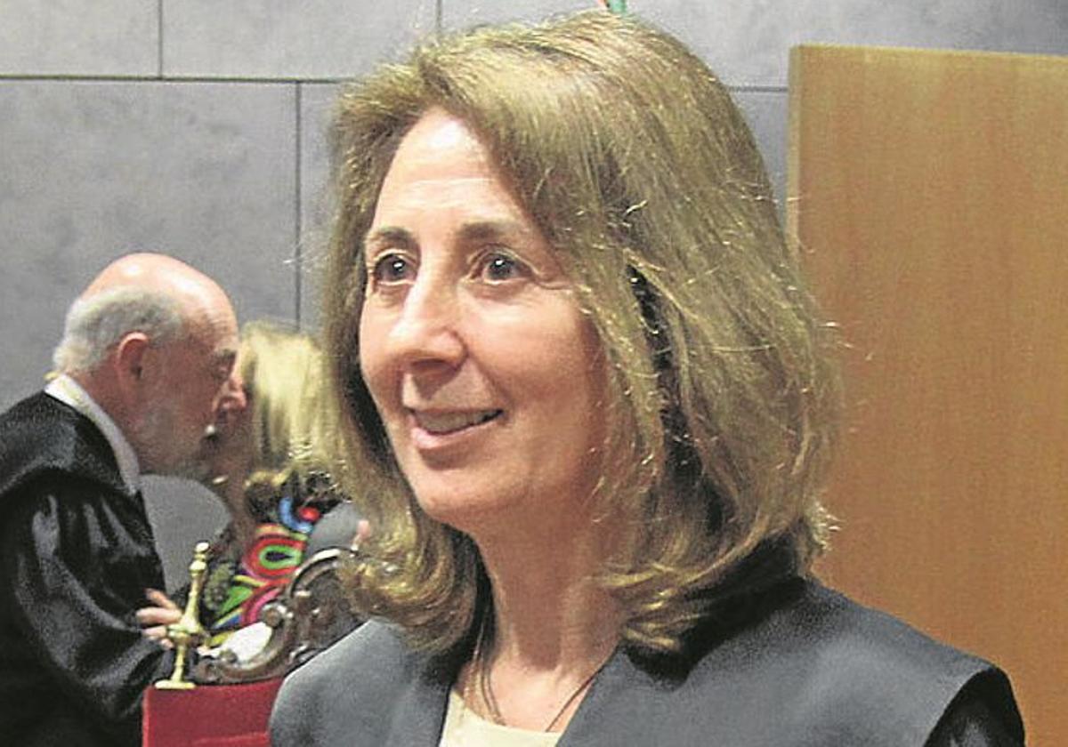 Carmen Adán pidió la medida en el Parlamento vasco