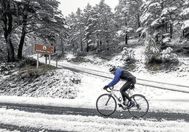 La imagen de este puerto con nieve es espectacular