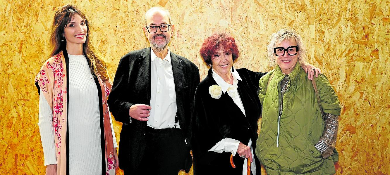 Carolina Ontivero, Juan Bas, Maruja Torres y Maite García Baz.