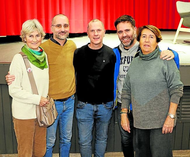 Gloria Abalia, Jon Ortiz, Ibon Irigoyen, Sergio del Río e Inma Abalia. 