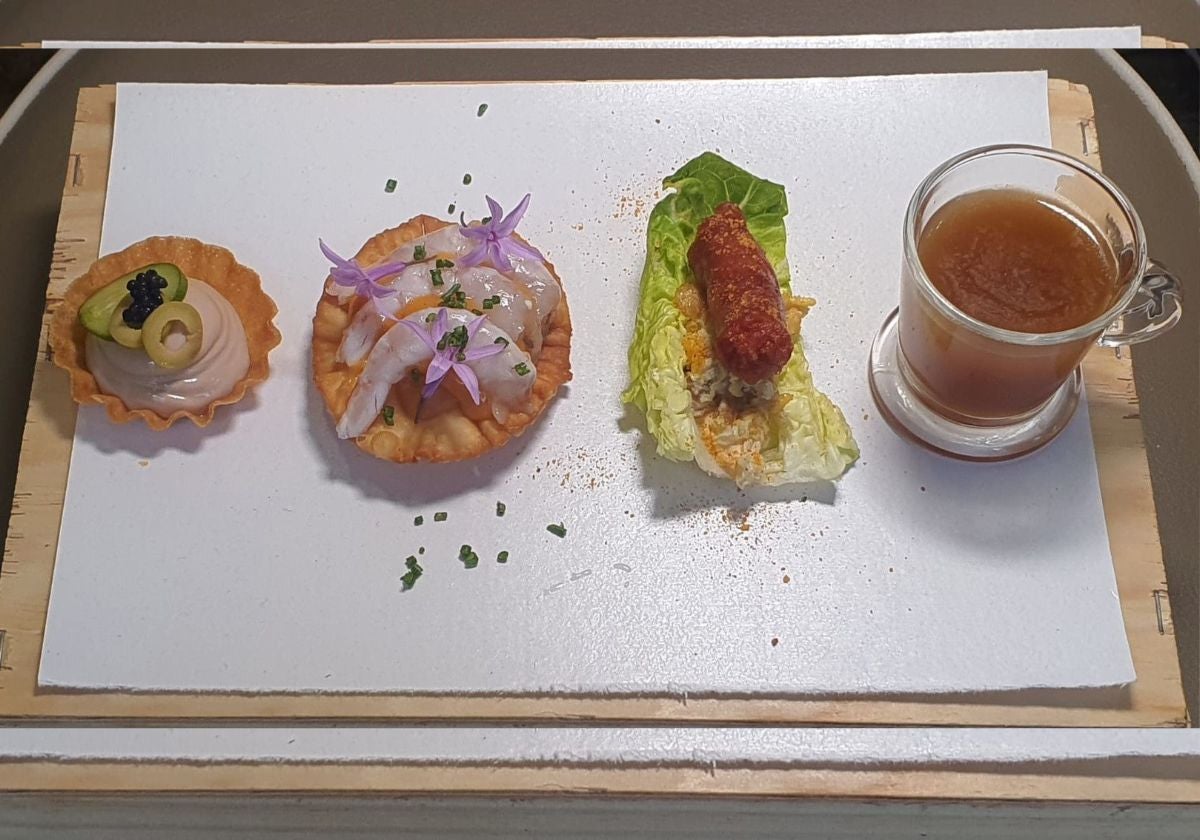 Pintxo Leo, empanadilla de gambas, Ssäm de huevos fritos con chistorra y caldo