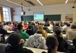 Los alumnos, durante la jornada de puertas abiertas