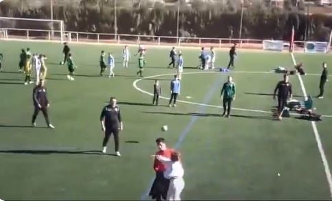 Monento en el que se produce la agresión.