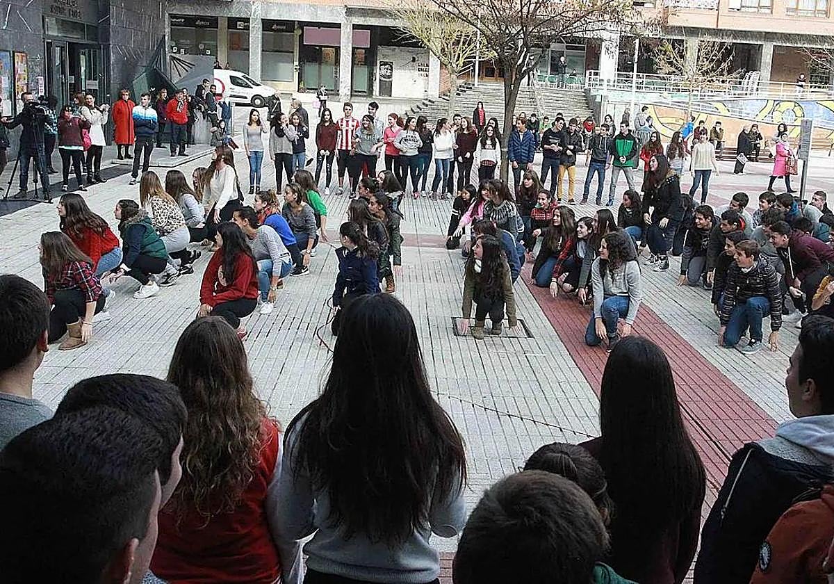 'Flashmob' celebrado en Galdakao hace años en el Día del Euskera