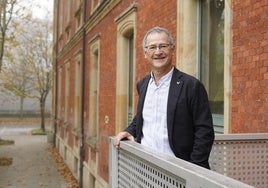 Joxerramon Bengoetxea, en la Facultad de Relaciones Laborales y Trabajo Social del campus de Álava.