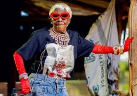 Margret Chola, la abuela de Zambia que se ha convertido en un icono de estilo a sus 80 años