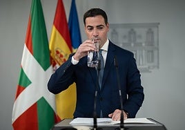 El lehendakari pide al presidente «celeridad» y «transparencia» sobre los casos judiciales