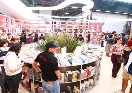 Ambiente este sábado en la primera jornada de la feria.