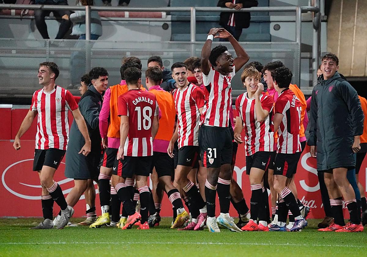 El Bilbao Athletic firma una remontada agónica ante la Real B