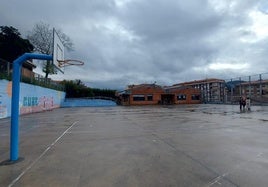 Imagen del patio de recreo del colegio público San Fancisco de Bermeo que será objeto de reforma.