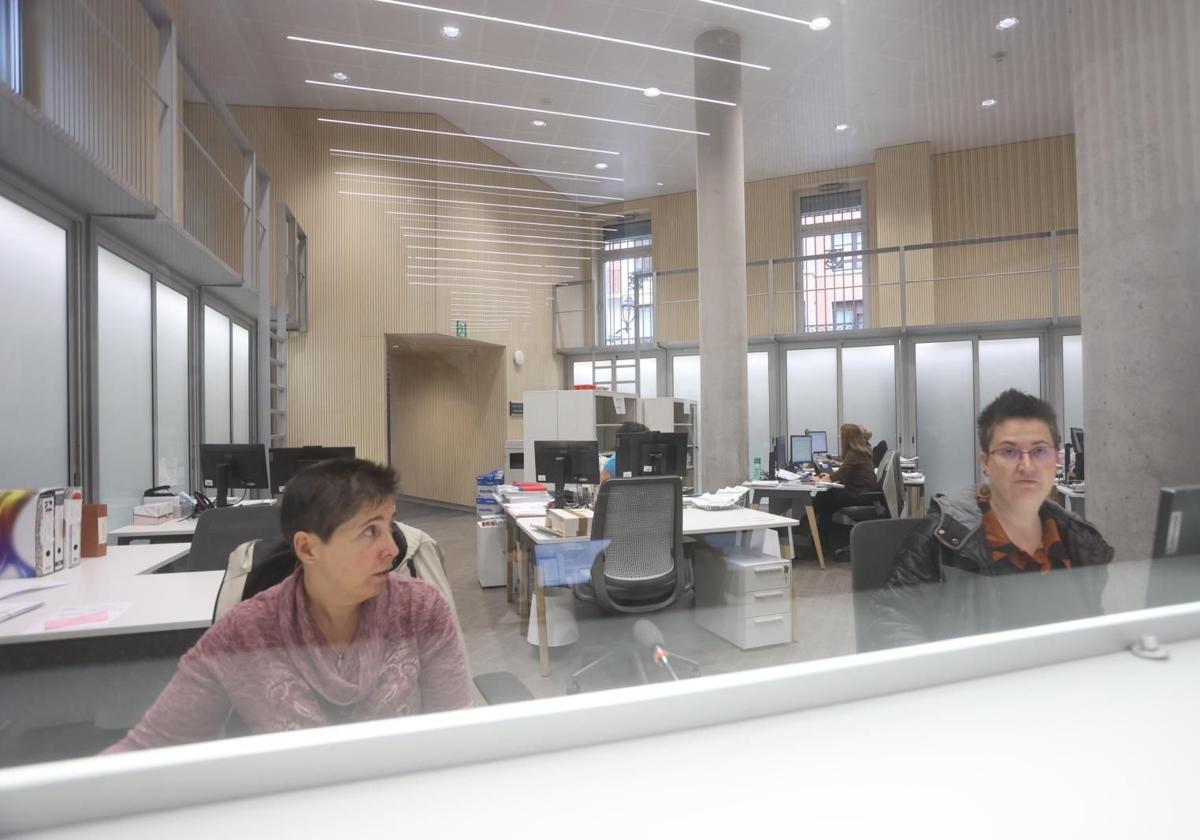 La Fiscalía de Bizkaia estrena sede tras siete años de obras y duplica su espacio