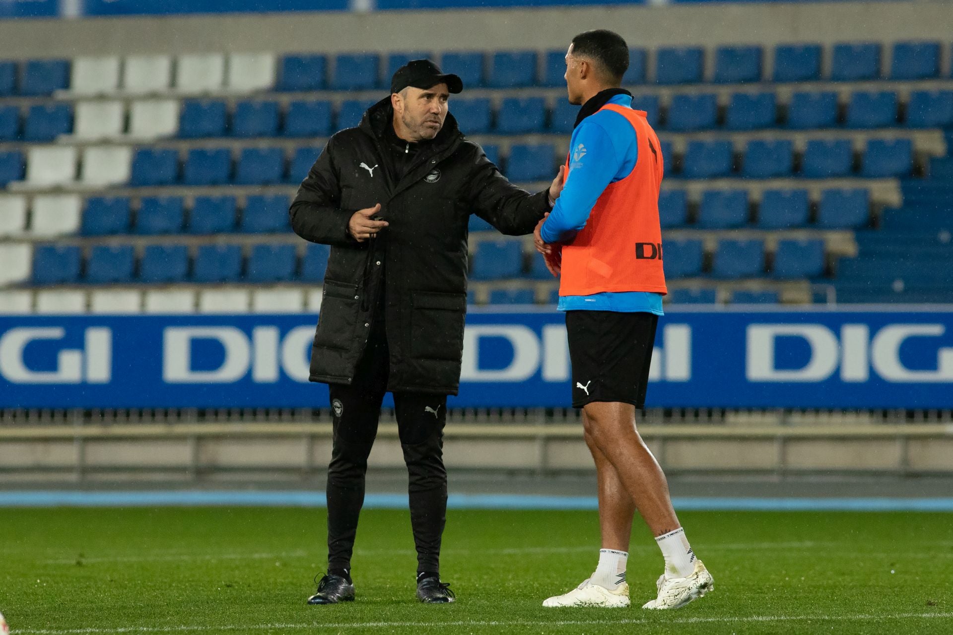 El primer día de Coudet en el Alavés en imágenes