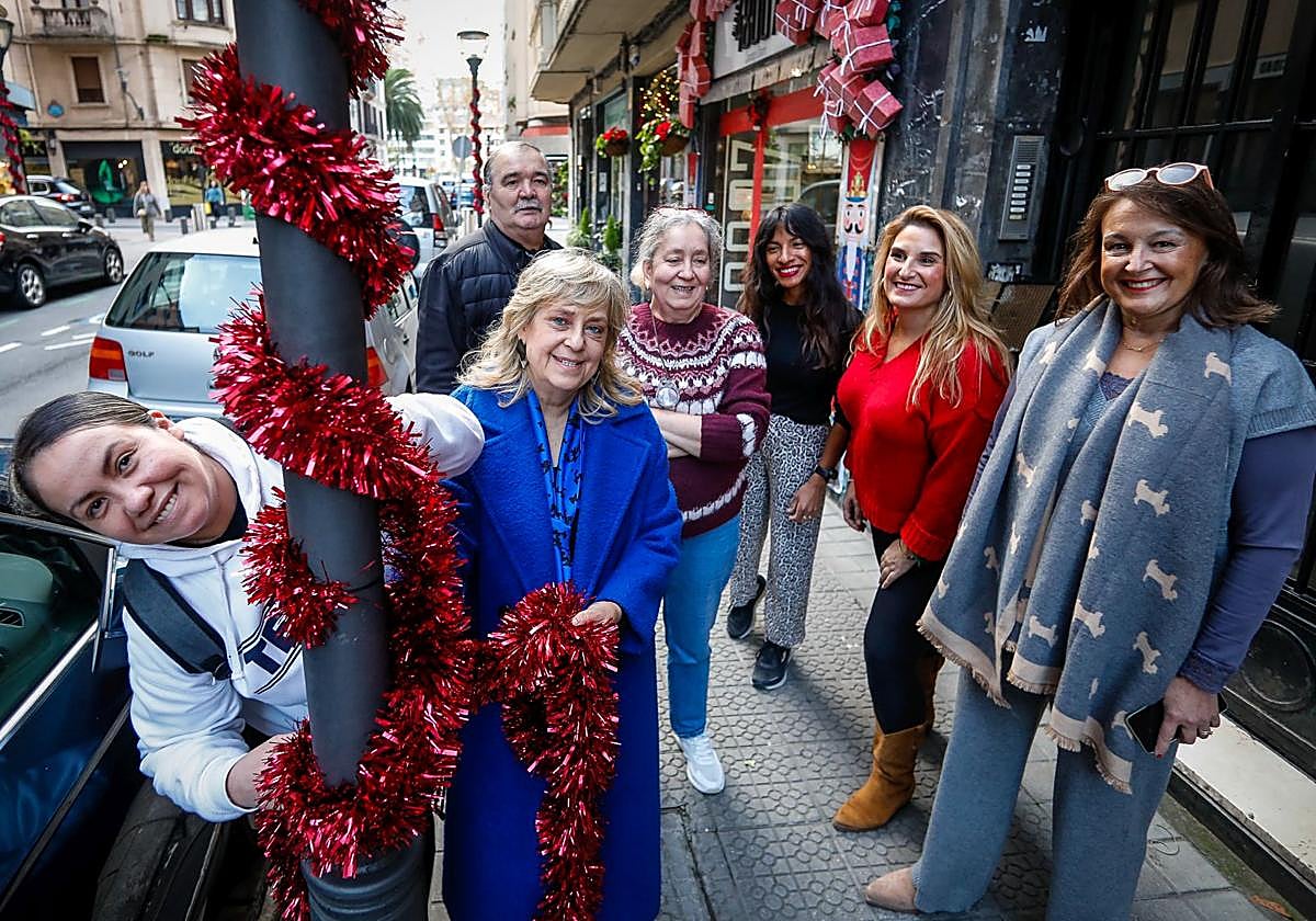 La ingeniosa idea de unos comerciantes de Bilbao para protestar por dejarles sin luces navideñas en su calle.