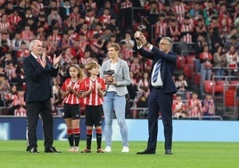 La felicitación de Giuseppe Bergomi, One Club Award, a la plantilla del Athletic tras la victoria