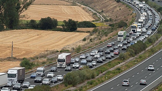 Trafico prevé 160.000 desplazamientos por el nudo de Armiñón en el puente de diciembre