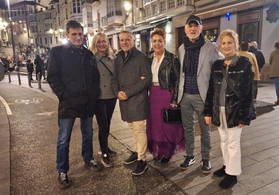 Roberto Pérez, Isabel Porras, Aitor Buendía, Isabel Lekunberri, Moisés Artaechebarrieta y Puri Gómez.