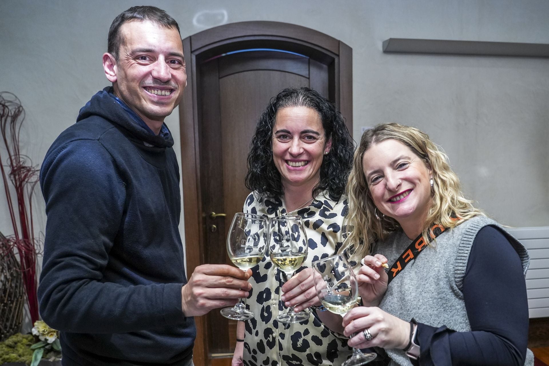 Un brindis atípico en las oficinas con más historia