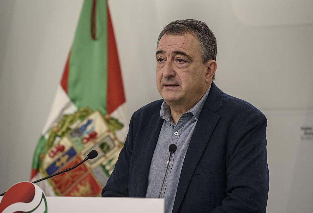 El PNV lamenta la «degradación» de la Constitución y pide el «reconocimiento de la nación vasca»