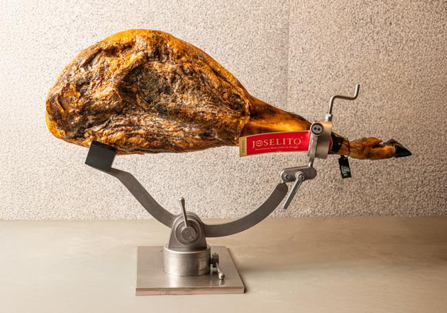 Imagen del jamón de 18 años de curación con un precio estimado de 60.000 euros.