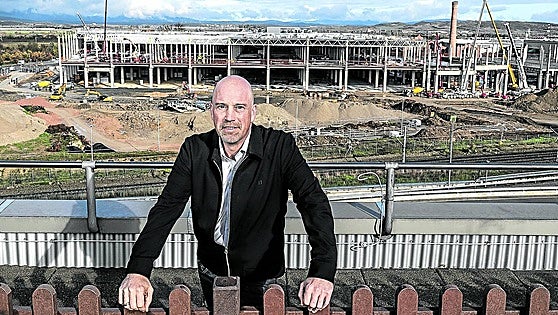 «La apuesta de Mercedes por la inversión en Euskadi es firme a pesar de las dificultades»