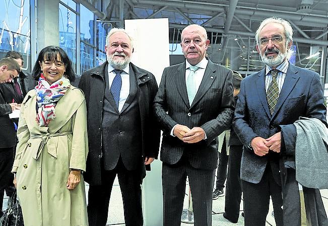 Virginia Knörr, José Ignacio Zudaire, Ricardo Barkala y Luis Ramón Arrieta.