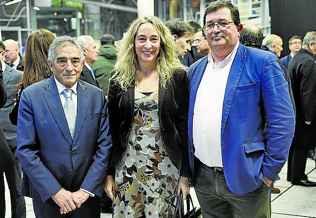 José Barreira, Yurdana Burgoa y Fernando Pérez Barrenechea.