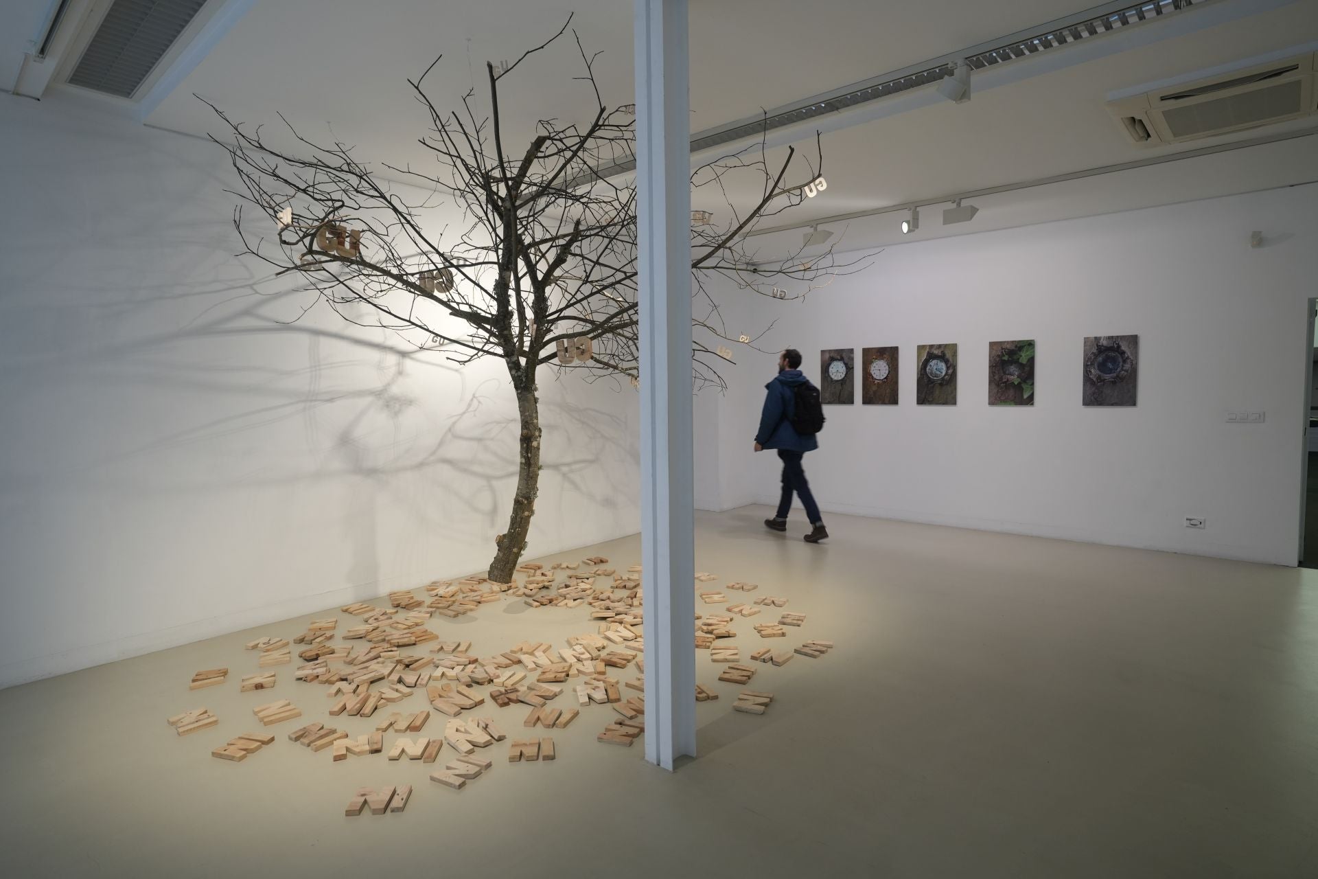 El árbol de Zirika que se puede ver en la muestra 'Pobreza estructural'.