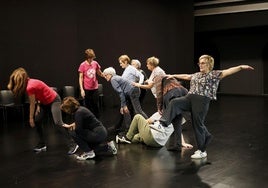 Las mujeres de 'Principiantes', durante un ensayo.