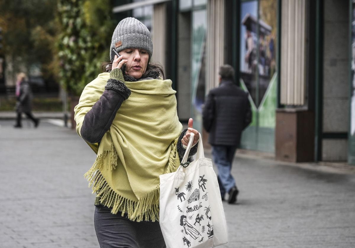 El frío obligará a mantener la ropa de abrigo fuera del armario durante los próximos días