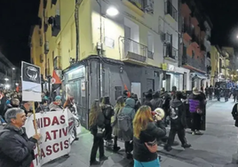 Manifestación en apoyo a los dos jóvenes agredidos en Huesca.