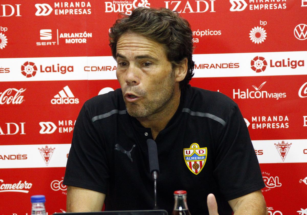 Rubi ya se ha medido con el cuadro jabato dirigiendo al Almería.