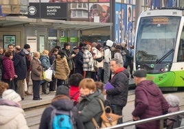 El tranvía de Vitoria supera por primera vez el millón de viajeros en un mes y encara otro año récord