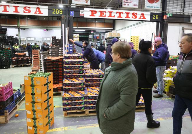 Pabellón de frutas y hortalizas de Mercabilbao.