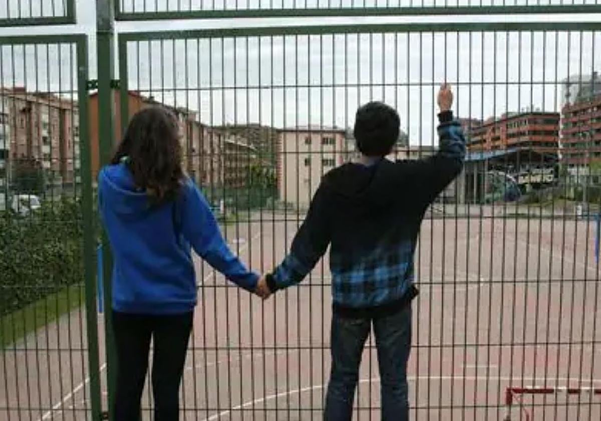 La ikastola Urretxindorra traslada a Educación quejas de alumnas por la actitud «acosadora» de un profesor