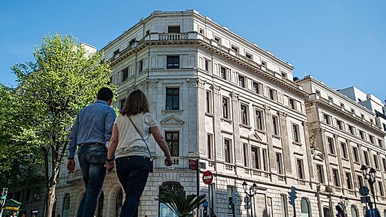 El día que Andic le ganó la partida a Amancio Ortega en el tablero de Bilbao