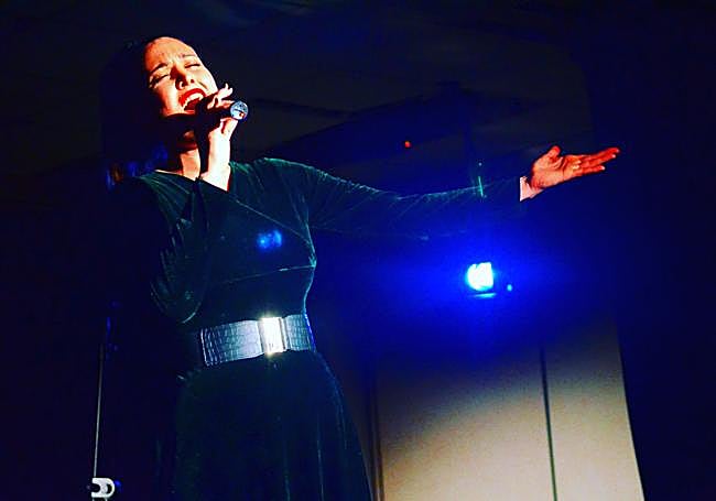 Noa Eguiguren también canta en un tributo a Elvis.