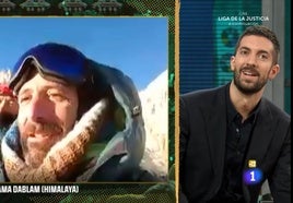 David Broncano conecta con Álex Txikon desde el Himalaya: «Sí que se ha congelado, eh»