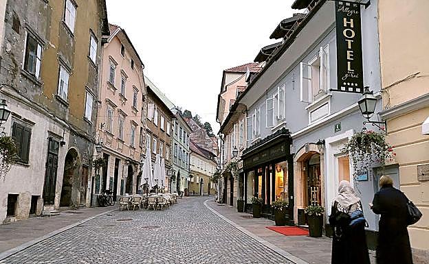 Una calle en el casco antiguo de Liubliana.