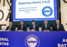 Luis Pérez (notario), Guillermo Oraá, Alfonso Fernández de Trocóniz, Jesús Vázquez y Luis Querejeta.