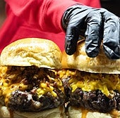 Así es la bacteria que preocupa a Osakidetza por la 'Champions Burger' de Barakaldo