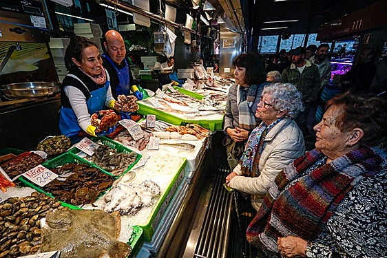 El pescado sube hasta un 43% en un mes en el Mercado de la Ribera
