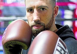 Sandor Martín se prepara para el Mundial de boxeo.