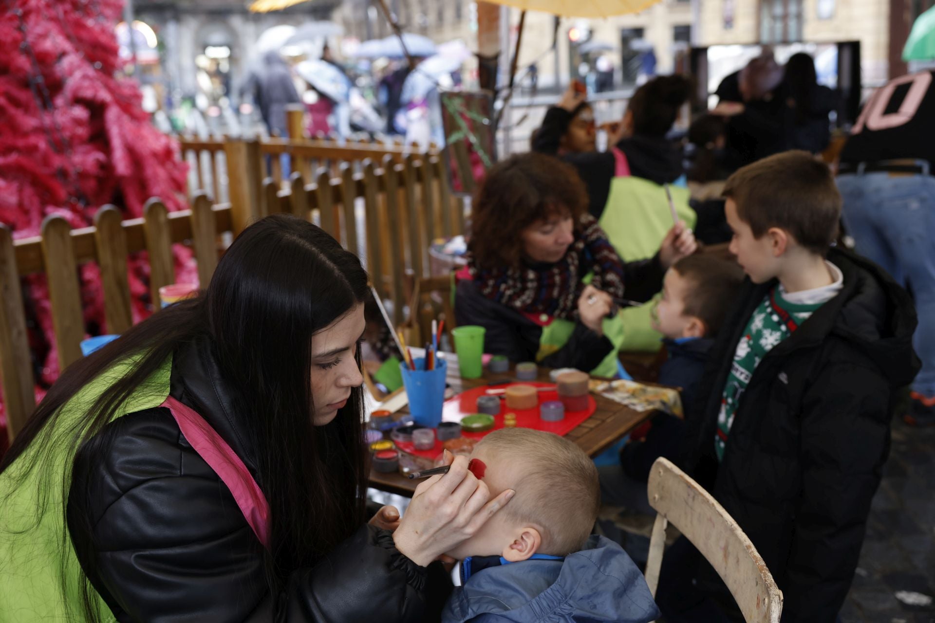 Olentzero y Mari Domingi reciben las últimas cartas de Navidad en Bilbao