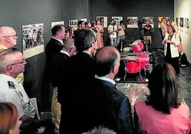 Inauguración de una exposición en el Memorial de Vitoria.