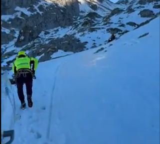 Rescatan a dos montañeros de Bilbao perdidos en Picos de Europa