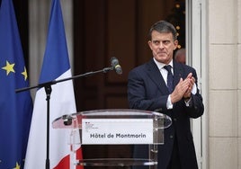 Manuel Valls Frantziako gobernura itzuli da