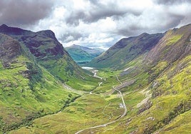 Glen Coe, un valle de las Highlands, está considerado como uno de los lugares más espectaculares y hermosos de Escocia.